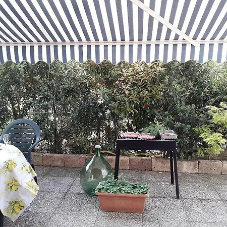 Holiday House 아파트